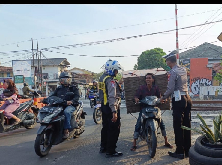 Operasi Patuh Semeru 2025 Polres Pelabuhan Tanjungperak Fokus Tindak Pelanggaran Kasat Mata