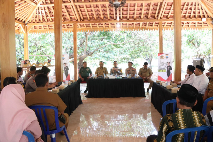 Jum'at Curhat di Sukorejo Kapolres Ponorogo Minta Perguruan Silat Turut Jaga Kondusifitas