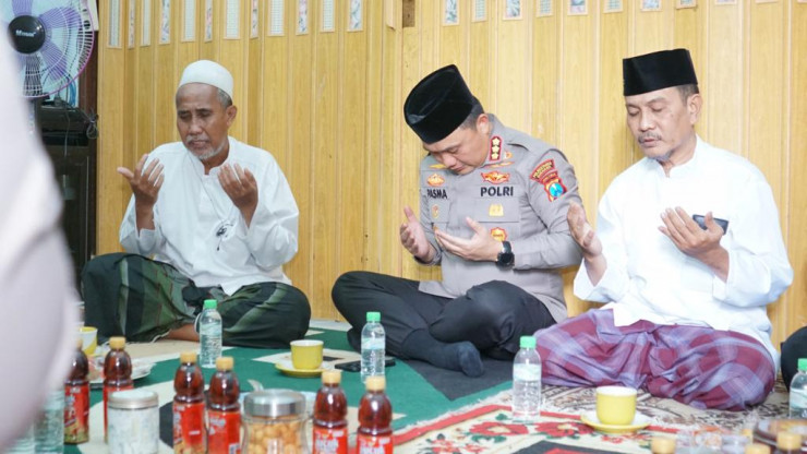 Kapolrestabes Surabaya Kunjungi Ponpes Jalin Silaturahmi Untuk Sinergitas Jaga Kamtibmas