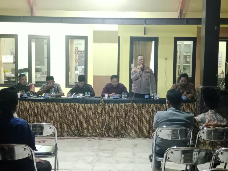 Curhat Kamtibmas, Polsek Jabon Buka Ruang Komunikasi dengan Warga Desa Kupang