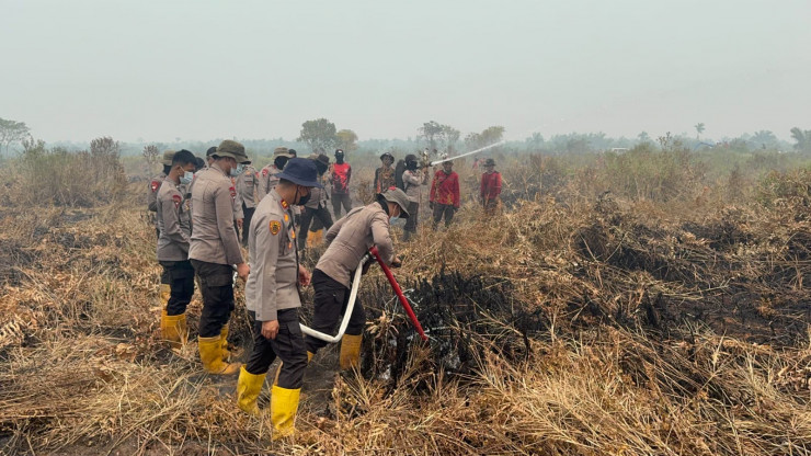 Polda Jambi Gunakan 1.400 Liter Cairan X-Fire untuk Percepat Penanganan Karhutla di Taman Nasional Berbak