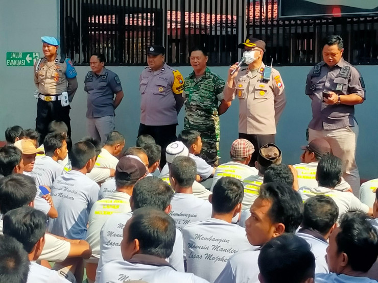 Hari Bhakti Pemasyarakatan, Polresta Mojokerto Beri Pembinaan Keamanan Lapas Kelas II Mojokerto