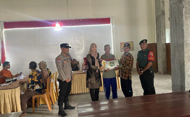 Polres Trenggalek Kerahkan Bhabinkamtibmas Pastikan Penyaluran Bansos Aman Lancar