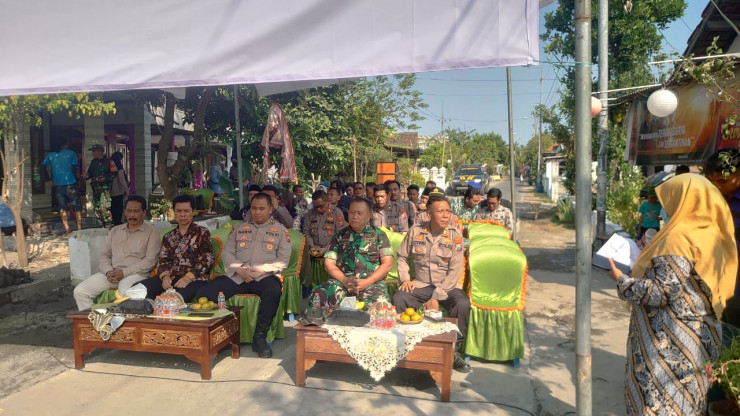 Polri Peduli Lingkungan, Kapolresta Sidoarjo Salurkan Bantuan Sumur Bor dan Pompa Air di Desa Mojoruntut