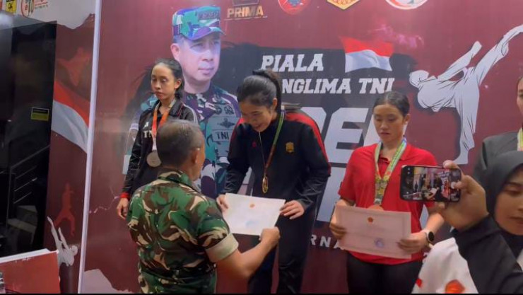 Polresta Sidoarjo | Bripda Gaby, Raih Juara I Kejuaraan Karate Piala Panglima TNI 2025