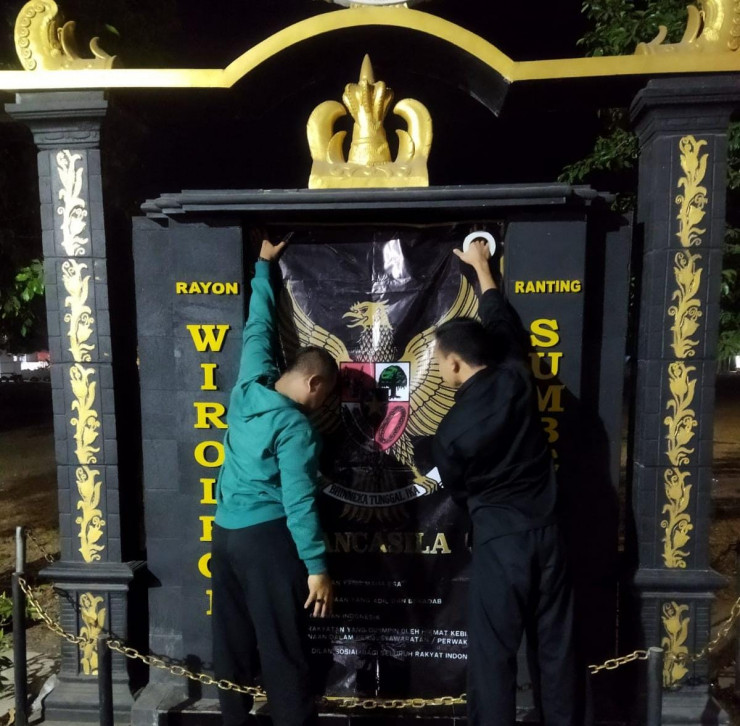 Warga PSHT Sumbersari Alih Fungsikan Tugunya Menjadi Tugu Pancasila, Kapolres Jember Beri Apresiasi