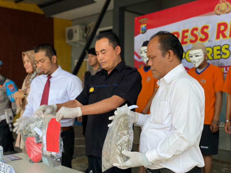 Polisi Berhasil Amankan Tiga Orang Terduga Pengedar Narkoba di Kota Batu