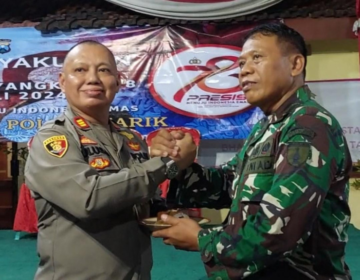 Sinergitas di Kecamatan Tarik Peringati Hari Bhayangkara