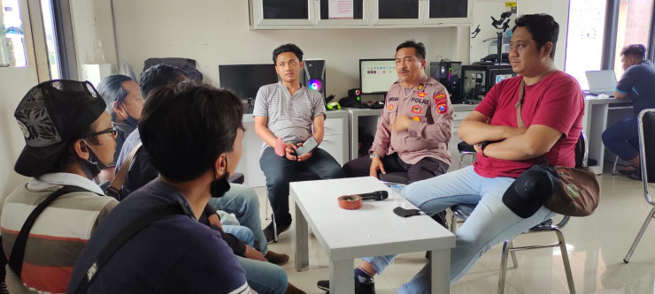 Polisi Berhasil Amankan Komplotan Penipu Pinjam Uang Pakai Jaminan Emas Palsu di Jember