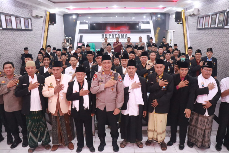 Polres Bojonegoro Gelar Doa Bersama Lintas Agama Sambut Hari Bhayangkara ke – 77