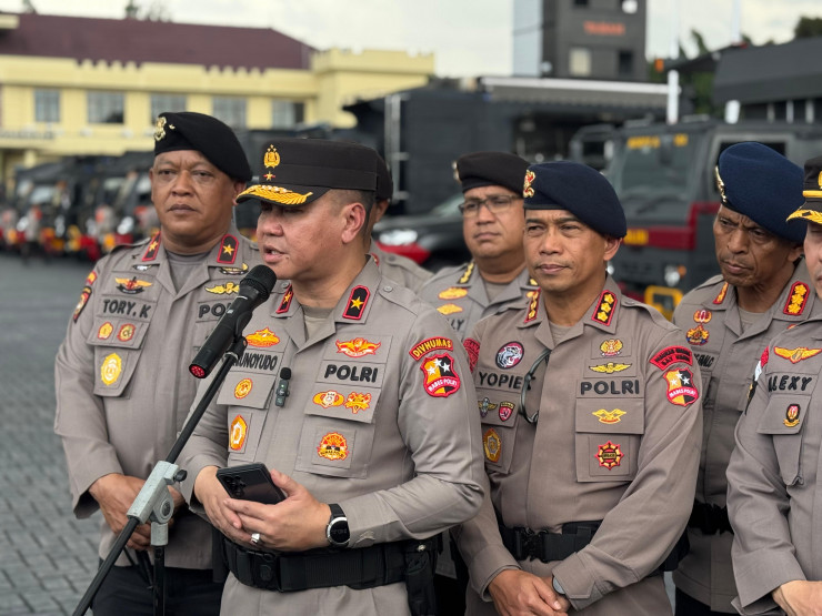 Polri Kerahkan Ratusan Personel Tambahan Untuk Percepatan Mitigasi Bencana di 3 Provinsi Sumatera