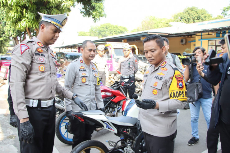 Harkamtibmas Polres Tuban Amankan Ratusan Motor Tidak Sesuai Standart