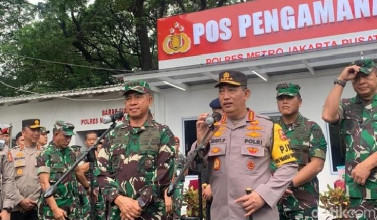 PANGLIMA TNI dan KAPOLRI CEK TPS PEMILU, PASTIKAN PENCOBLOSAN AMAN