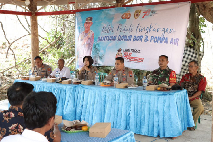 Polri Peduli, Polres Lamongan Berikan Bantuan Sumur Bor dan Pompa Air