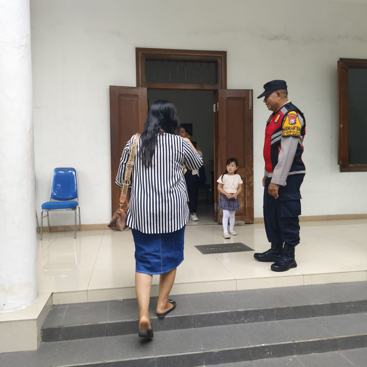 Polisi Sidoarjo Patroli Kamtibmas Akhir Pekan dan Tempat Ibadah
