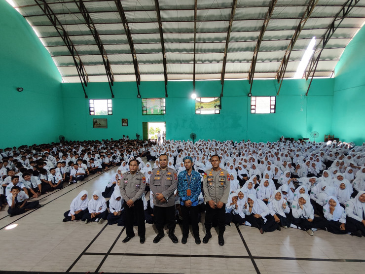 Kapolsek Wonoayu Motivasi Pelajar, Cegah Kenakalan Remaja