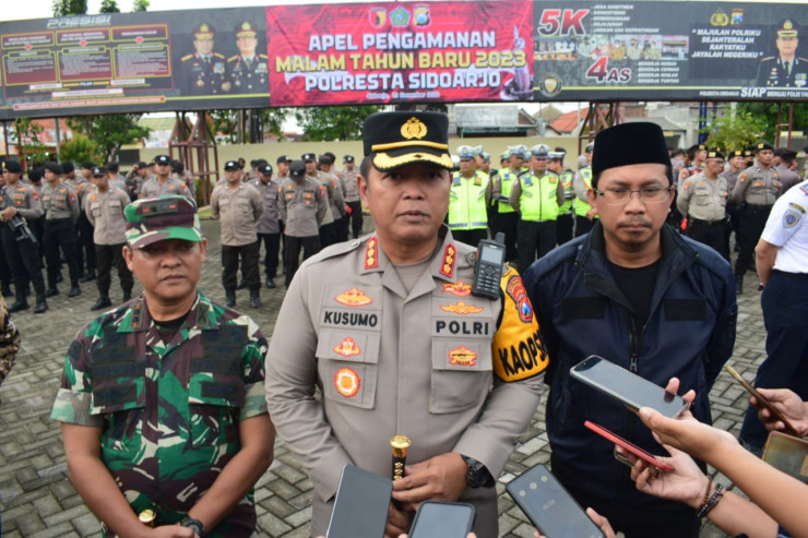 800 Polisi Disebar Amankan Malam Pergantian Tahun di Kabupaten Sidoarjo
