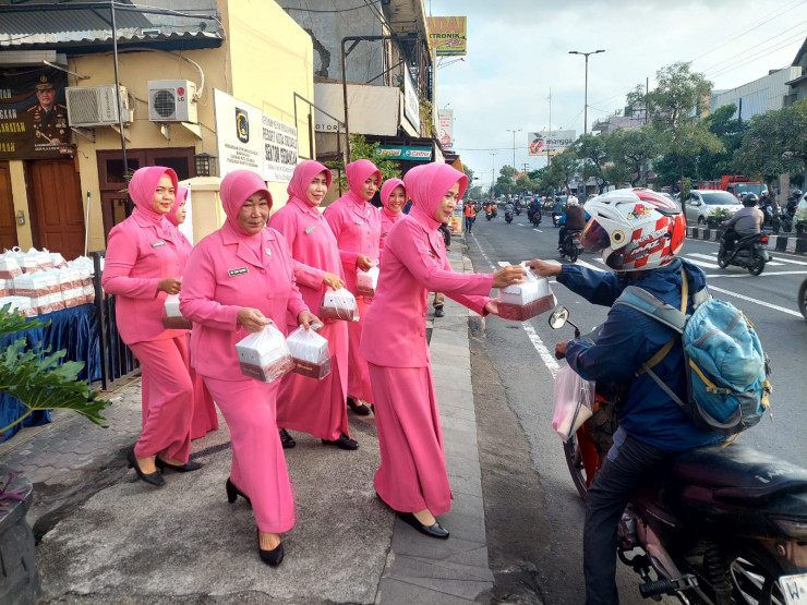 Polsek Gedangan Berbagi dan Bekali Pengetahuan Agama Bagi Anggota