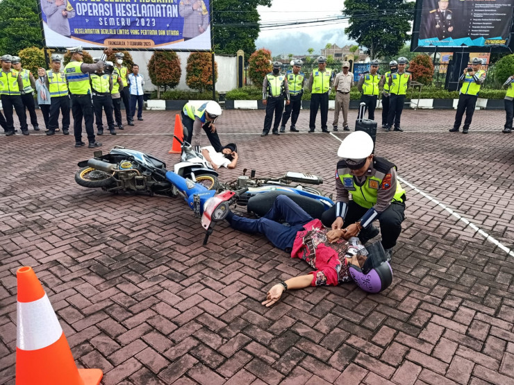 Polres Trenggalek Gelar Pelatihan TPTKP Lakalantas Sukseskan Operasi Keselamatan Semeru 2023,