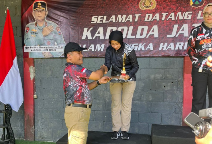 Polwan Polresta Malang Kota Raih Juara Lomba Menembak “Kapolda Jatim Cup 2025”