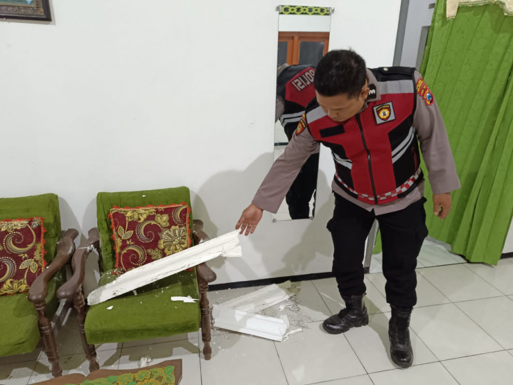 Gercep, Polisi RW Polres Mojokerto Cek Rumah Warga Pasca Gempa