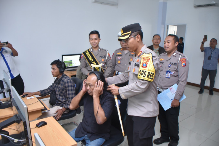 Polisi Fasilitasi Pembuatan SIM D Bagi Penyandang Disabilitas di Situbondo