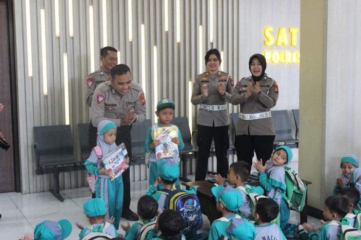 Satlantas Polresta Sidoarjo Edukasi Tertib Lalu Lintas Sejak Dini