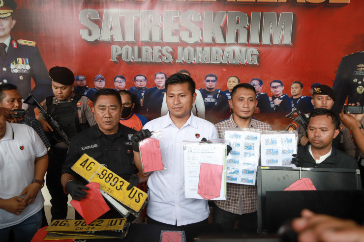 Polres Jombang Ungkap Jaringan Penyalahgunaan BBM Bersubsidi, 3 Tersangka Diamankan