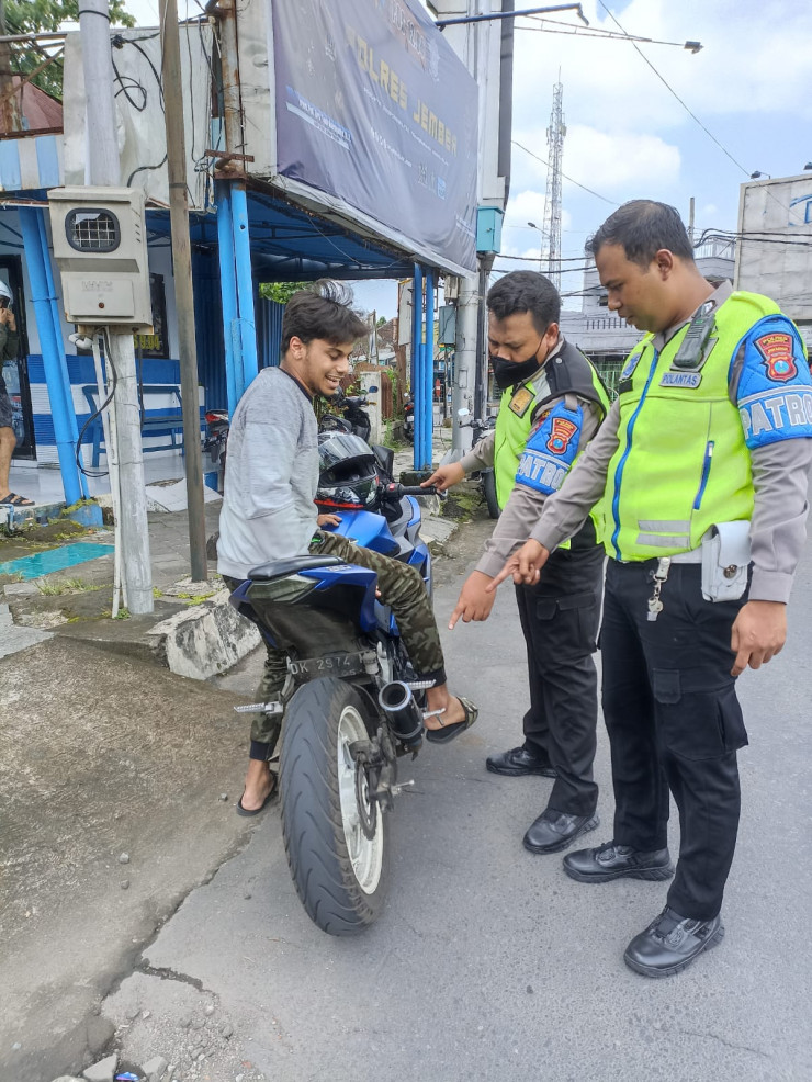 Polres Jember Wujudkan Zero Knalpot Brong, 63 Kendaraan Diamankan Saat Gelar Operasi