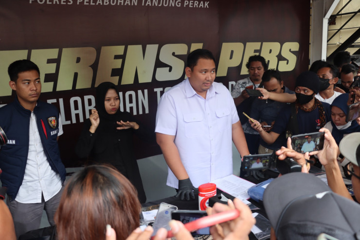 Polres Tanjungperak Berhasil Ungkap Misteri Meninggalnya Gadis di Gudang Peluru