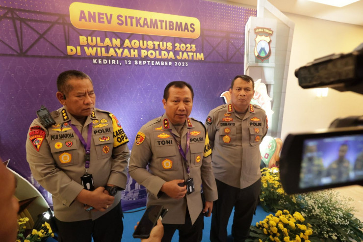 Kapolda Jatim Beri Apresiasi Warga Pesilat Yang Sudah Tertibkan Tugu Perguruan Silat Secara Mandiri