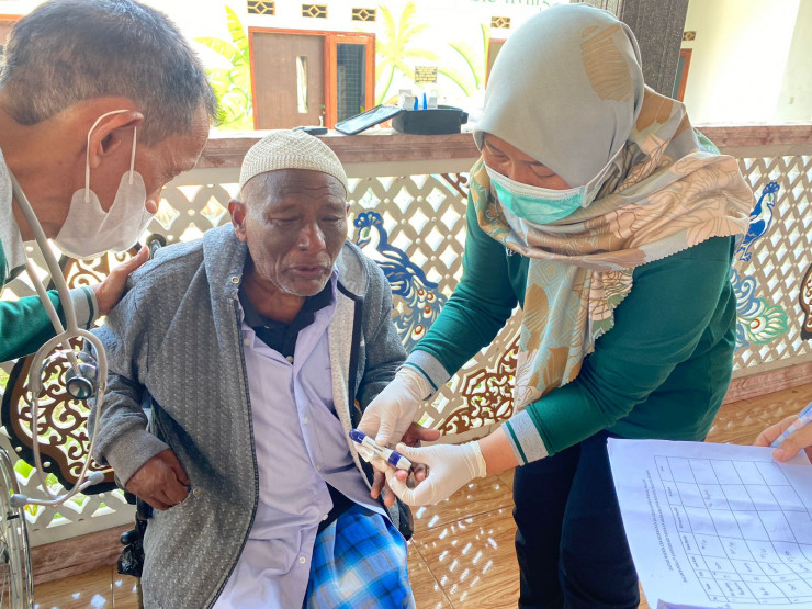 HUT RI ke – 78 Polresta Malang Kota Bersama Komunitas Anak Bangsa Gelar Aksi Kemanusiaan