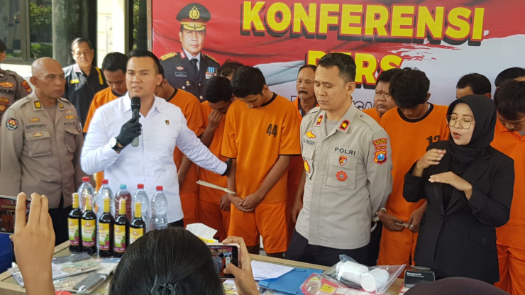 Polisi Berhasil Amankan 6 Terduga Pelaku Pengeroyokan dan Pelemparan Rumah Warga di Nganjuk
