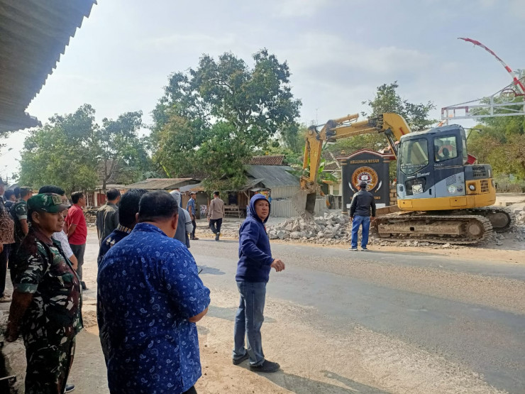 Kapolres Magetan Apresiasi Pembongkaran Tugu Pencak Silat PSCP Dengan Sukarela
