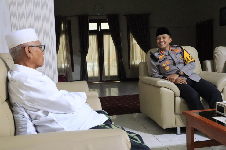 Cooling System untuk Pemilu 2024, Kapolres Kediri Kota Silaturahmi ke Ponpes Al Amien Ngasinan