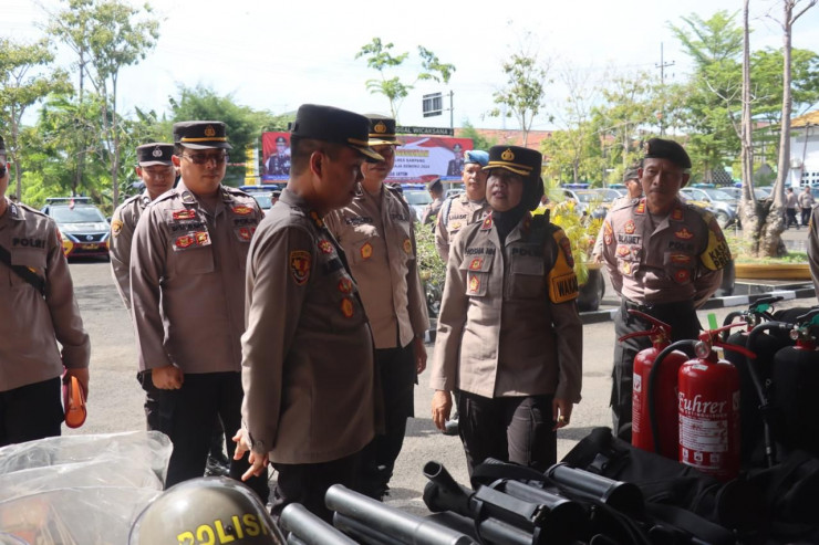 Jelang Tahap Coblosan Pilkada 2024, Birolog Polda Jatim Cek Ranmor dan Almatsus di Polres Sampang