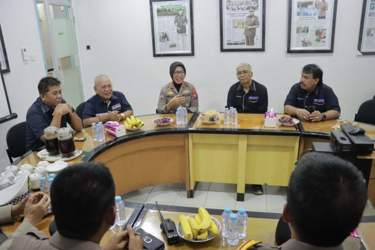 Pererat Silaturahmi, Kapolres Pelabuhan Tanjung Perak Kunjungi Memorandum