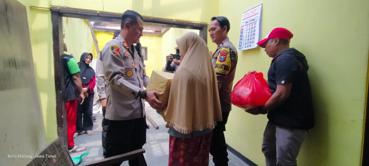 Polresta Malang Kota Salurkan Bantuan Untuk Korban Kebakaran