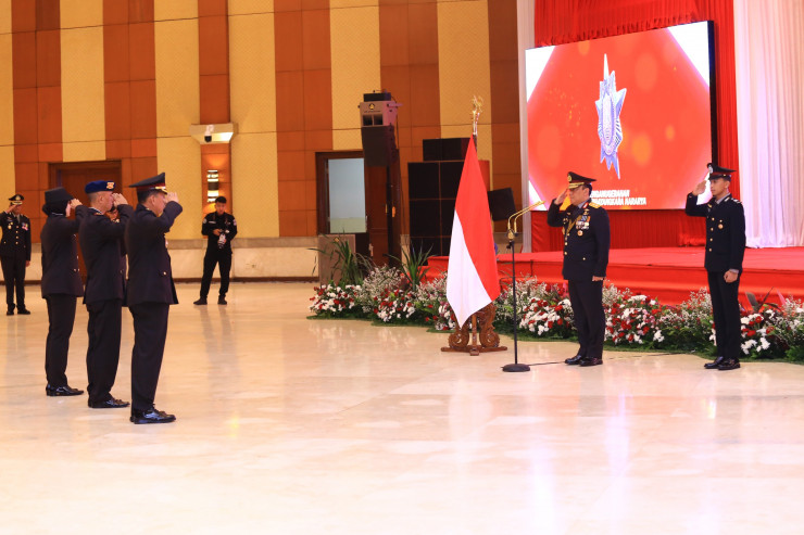 Presiden Jokowi Anugerahi 209 Personel Polri Bintang Bhayangkara Nararya