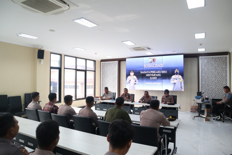 Cegah Penyimpangan Seksual, Propam Polresta Sidoarjo Sosialisasikan Bahaya LGBT