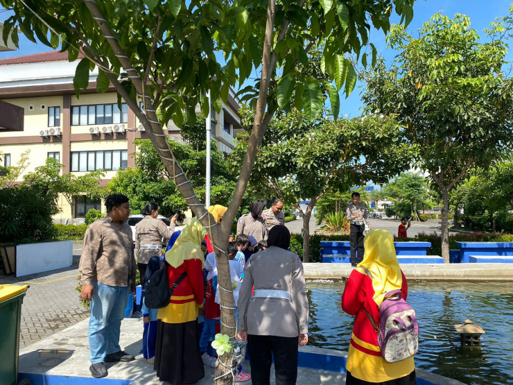 Taman dan Kolam, Tunjang Kenyamanan di Mako Polresta Sidoarjo