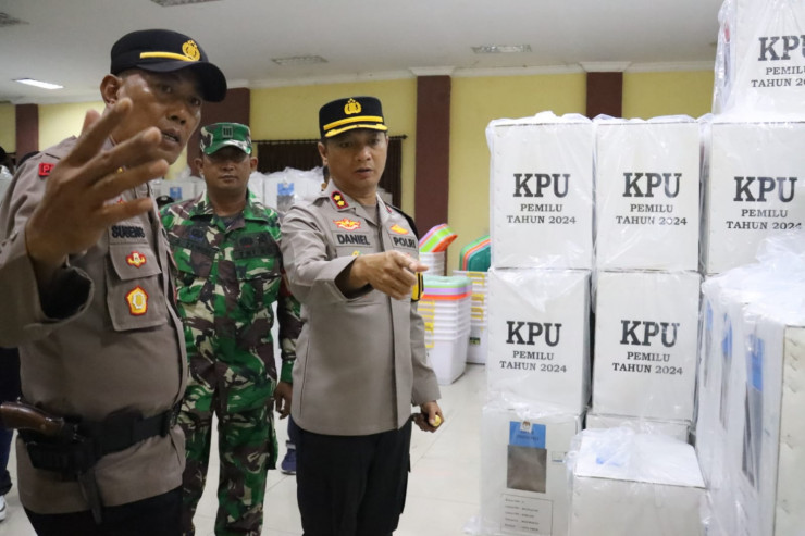 Pastikan Keamanan Logistik Pemilu, Kapolres Mojokerto Kota Cek Gudang PPK