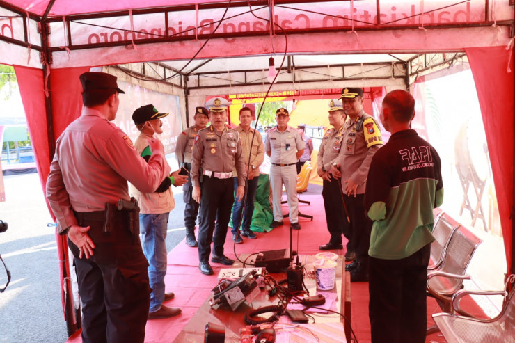 Ops Ketupat 2023, Tim Pamatwil Korlantas Polri Tinjau Posyan di Bojonegoro