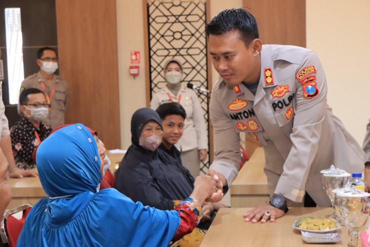 Polres Madiun Gelar Bhakti Sosial Operasi Katarak Gratis