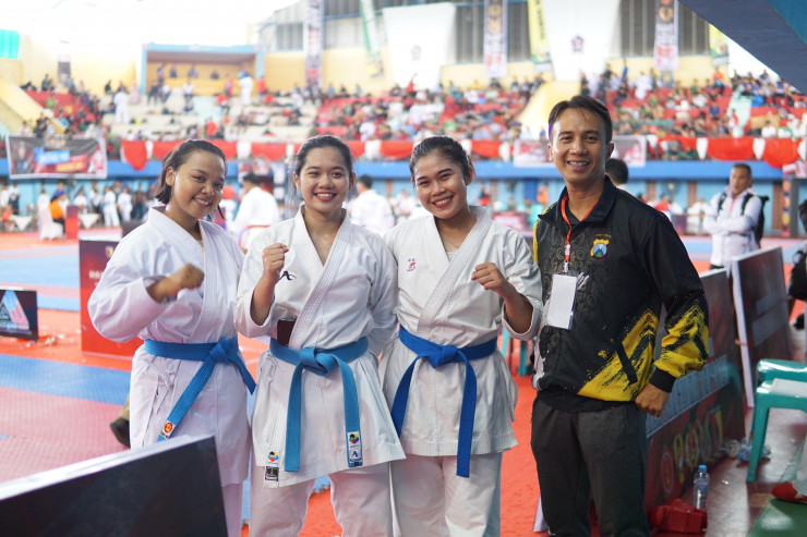 Polwan Satsamapta Polresta Sidoarjo Raih Juara 2 dan 3 Kejuaraan Karate Piala Panglima TNI