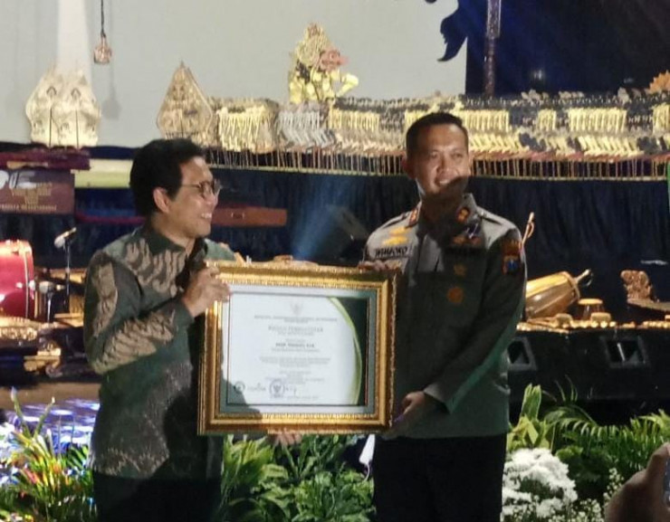 Kapolres Bondowoso Peroleh Penghargaan Dari Kementerian PDTT