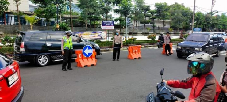 Polres Madiun Kota Pasang Separator, Cegah Kemacetan Arus Mudik Lebaran
