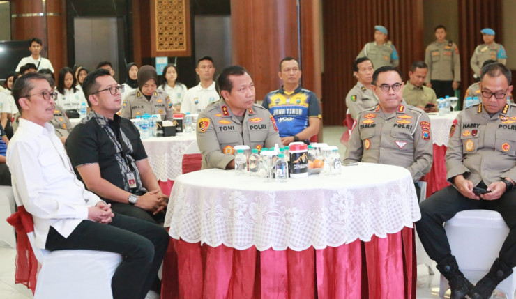 Kapolda Jatim Motivasi Tim Bola Volly Jadi Juara Satu di Turnamen Kapolri Cup 2023