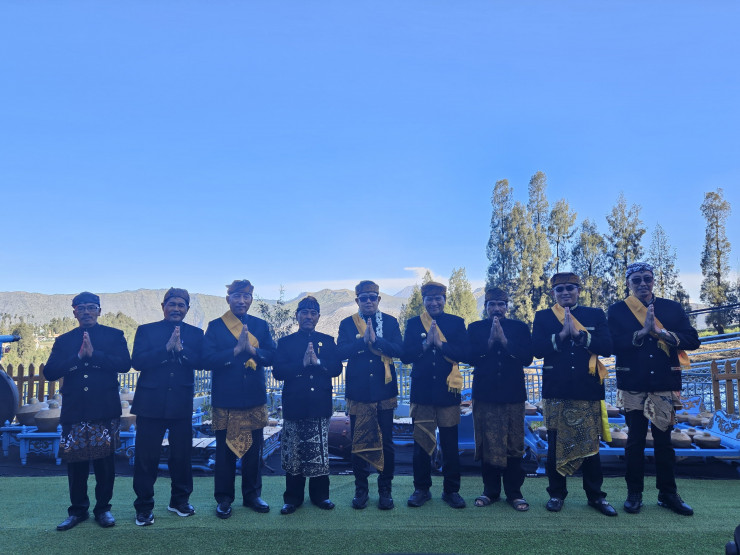 Kapolres Probolinggo Dikukuhkan Sebagai Warga Kehormatan Suku Tengger