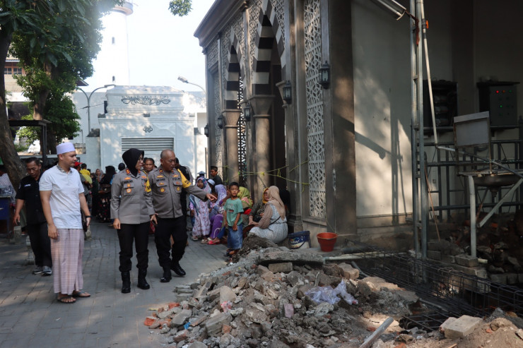 Sambut Hari Bhayangkara ke 77 Polres Pelabuhan Tanjungperak Revitalisasi Wisata Religi Sunan Ampel